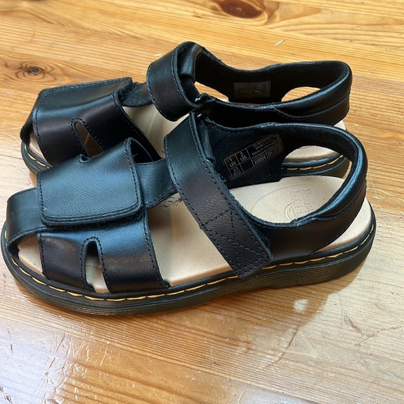 Dr. Martens Moby ll J Black Sandals Kids Sz 2 Unisex Open Hook and Loop Velcro - Picture 3 of 11